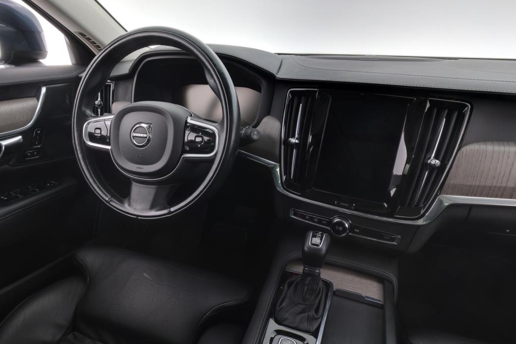 VOLVO V90 Cross Country 2021
