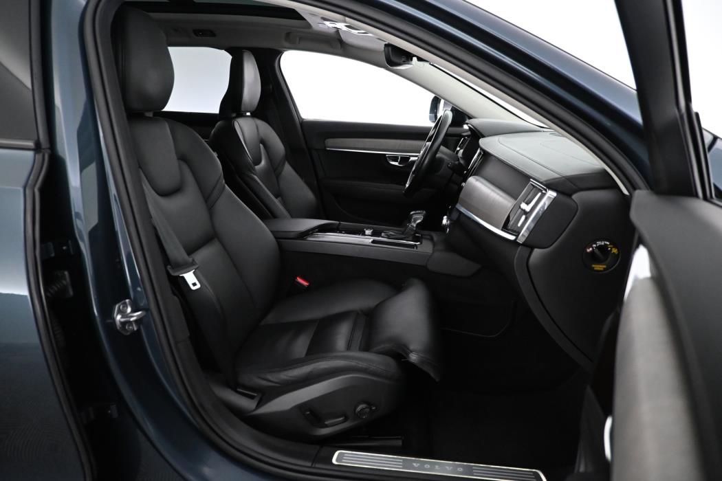 VOLVO V90 Cross Country 2021