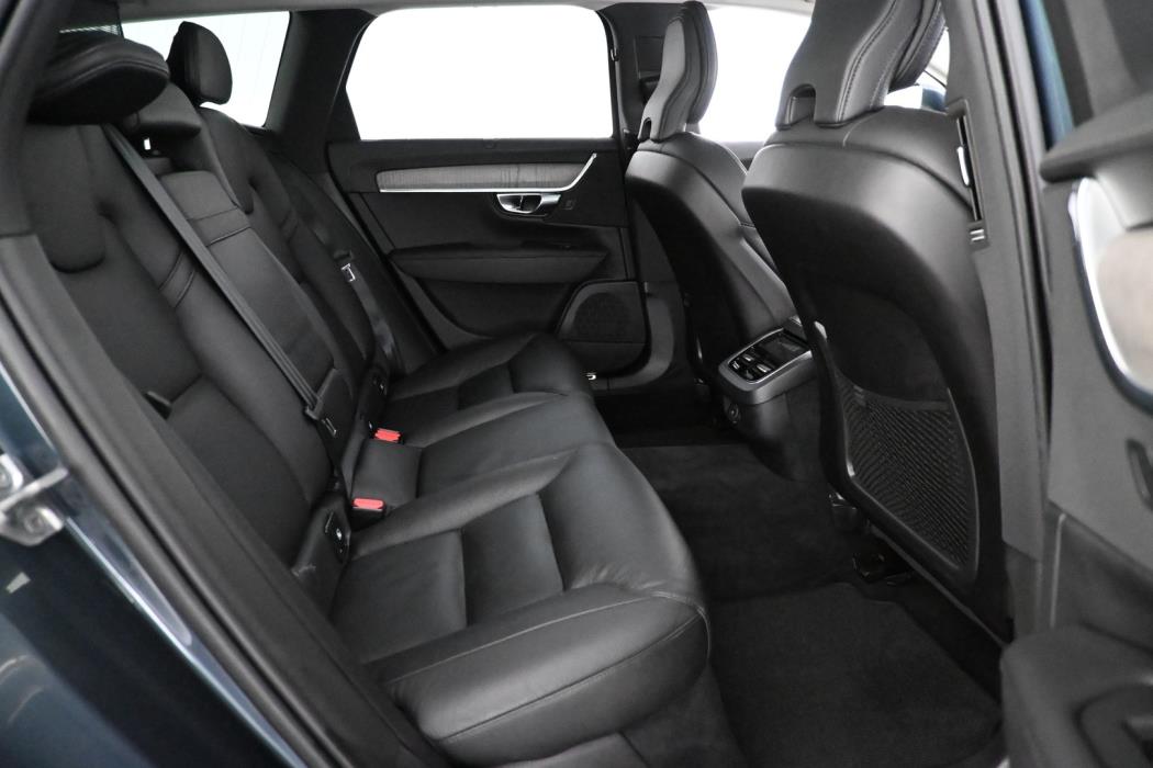 VOLVO V90 Cross Country 2021