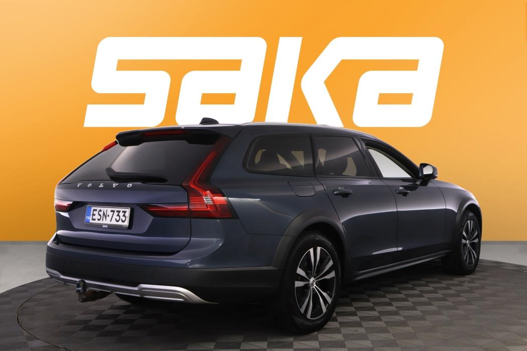 VOLVO V90 Cross Country 2021