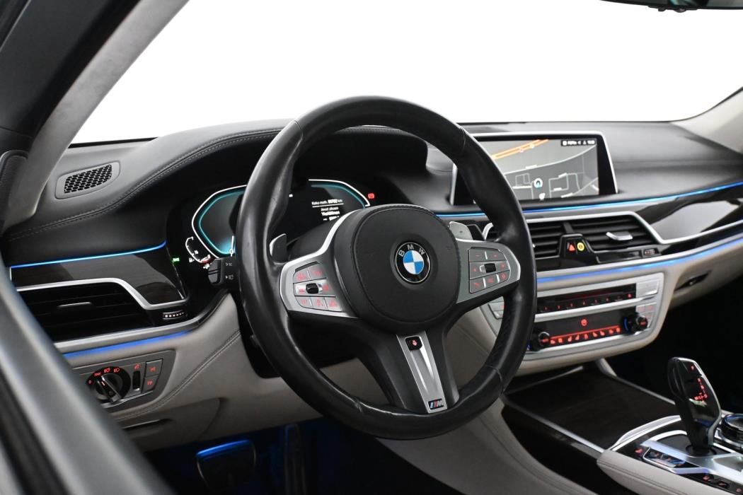 BMW 745 2019