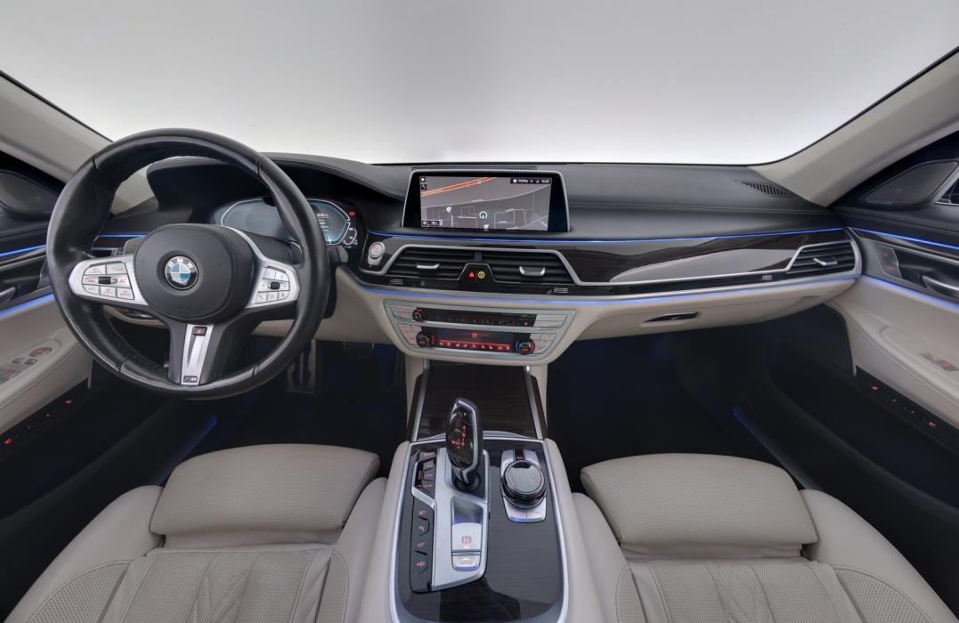 BMW 745 2019