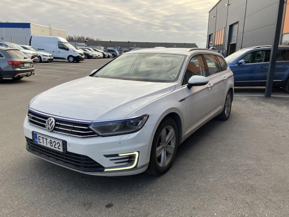 VOLKSWAGEN Passat 2018