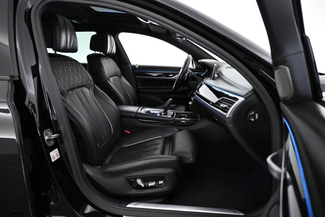 BMW 745 2019