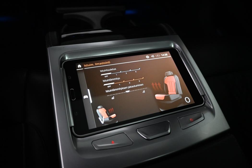BMW 745 2019