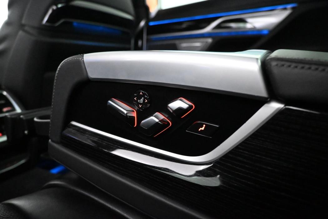 BMW 745 2019