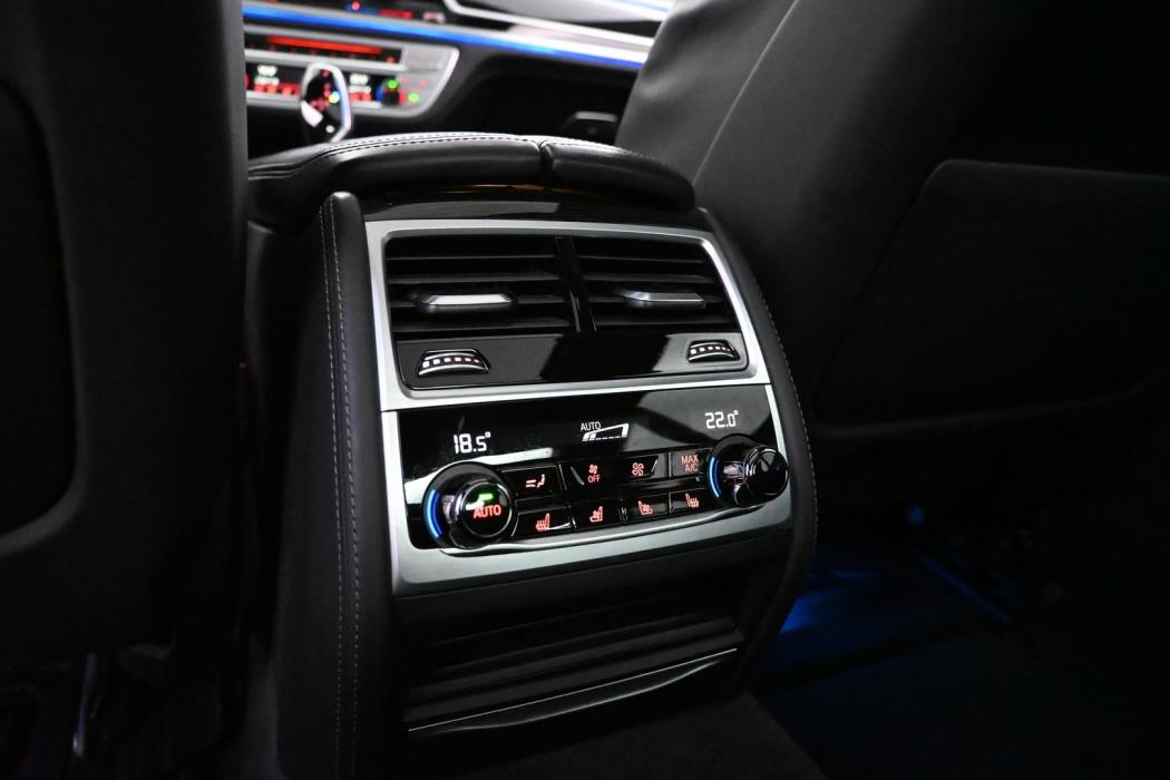 BMW 745 2019