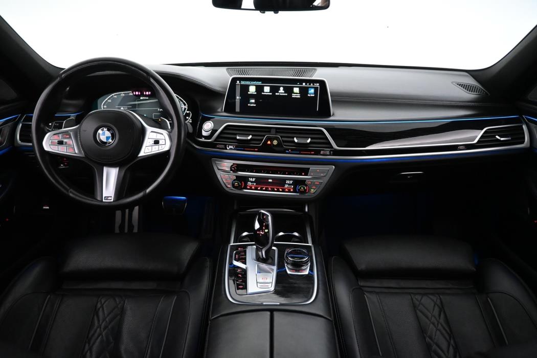 BMW 745 2019