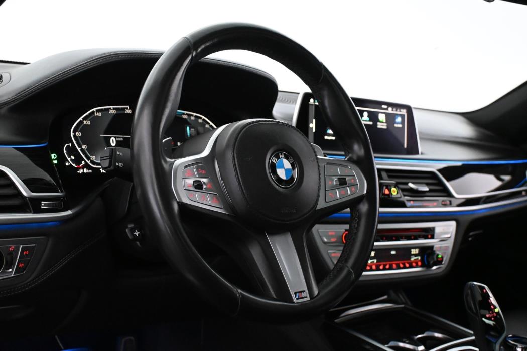 BMW 745 2019