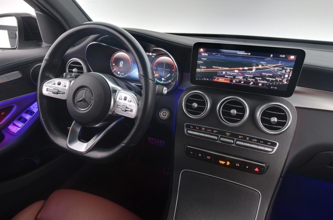 MERCEDES-BENZ GLC 2022