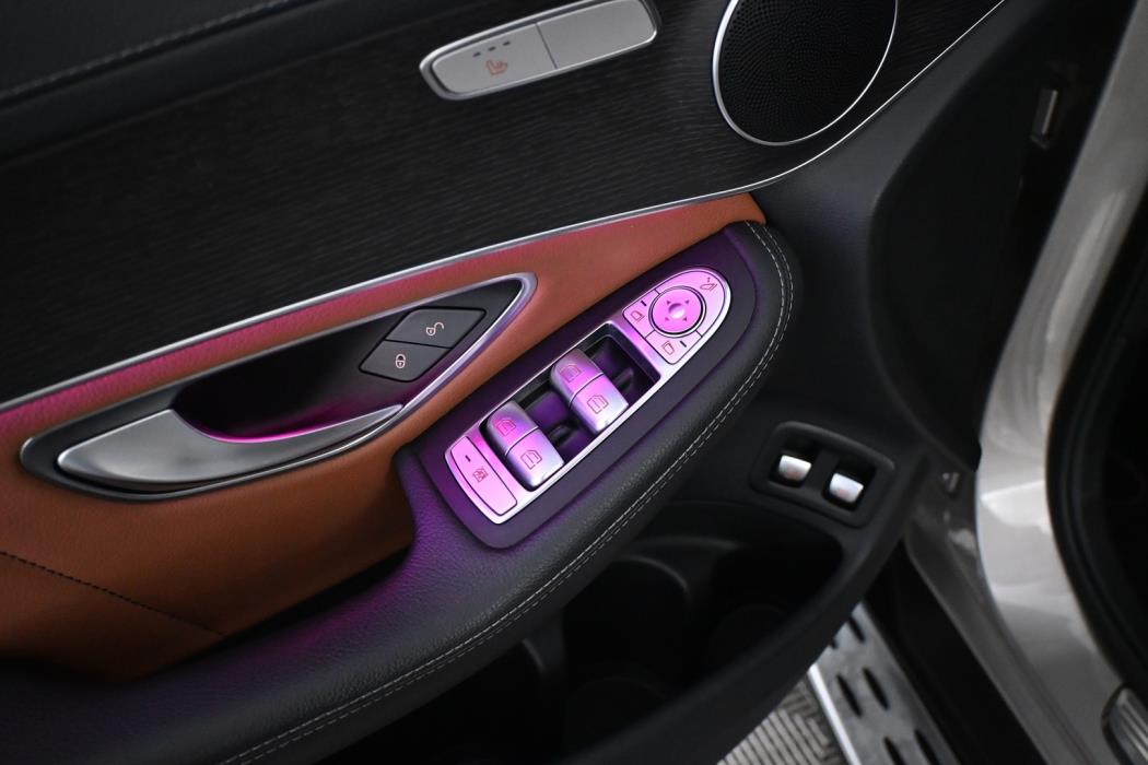 MERCEDES-BENZ GLC 2022