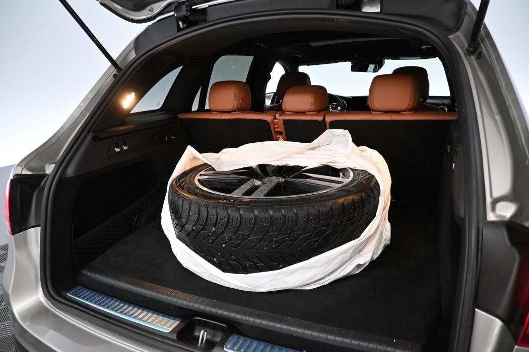 MERCEDES-BENZ GLC 2022