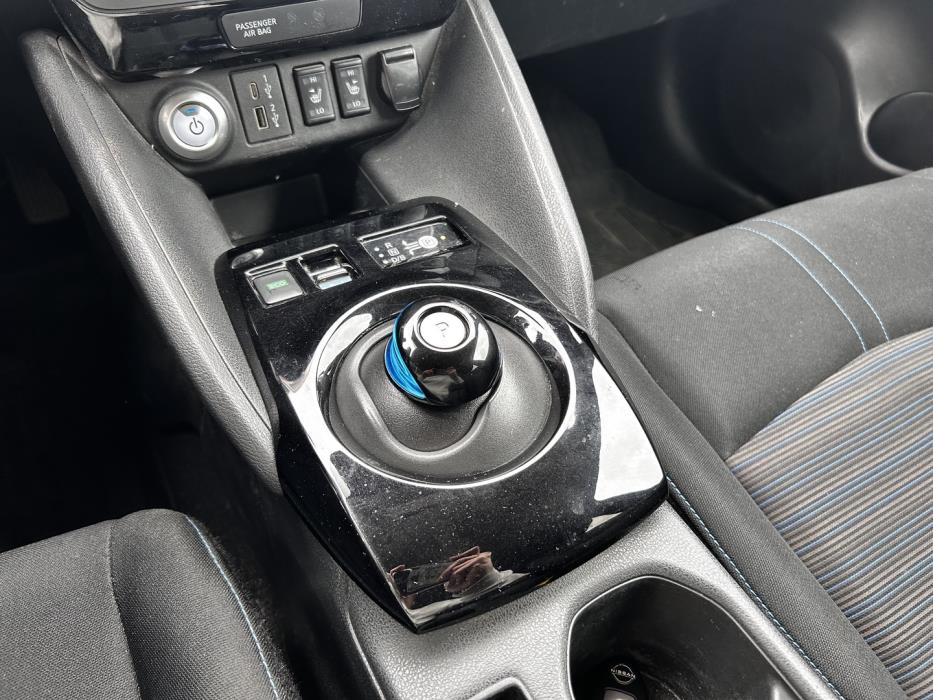 NISSAN Leaf 2022