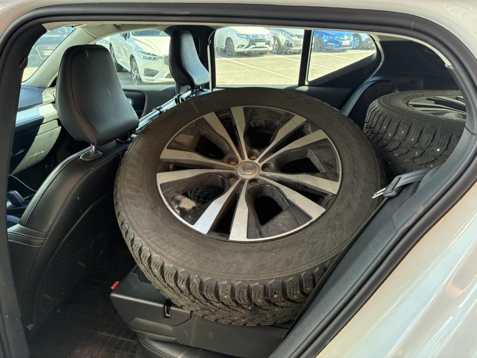 VOLVO XC40 2020