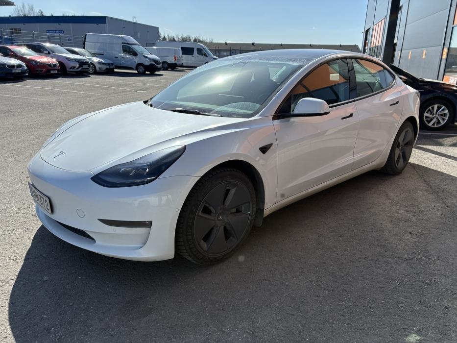 TESLA Model 3 2022