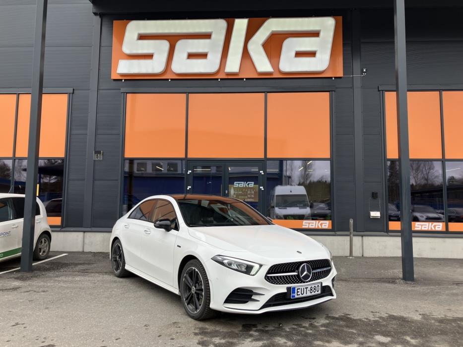 MERCEDES-BENZ A 250 e Sedan AMG 2021