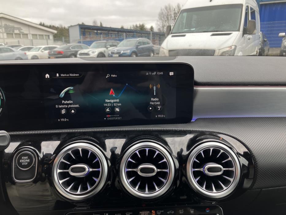 MERCEDES-BENZ A 250 e Sedan AMG 2021