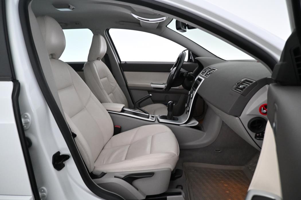 VOLVO V50 2012