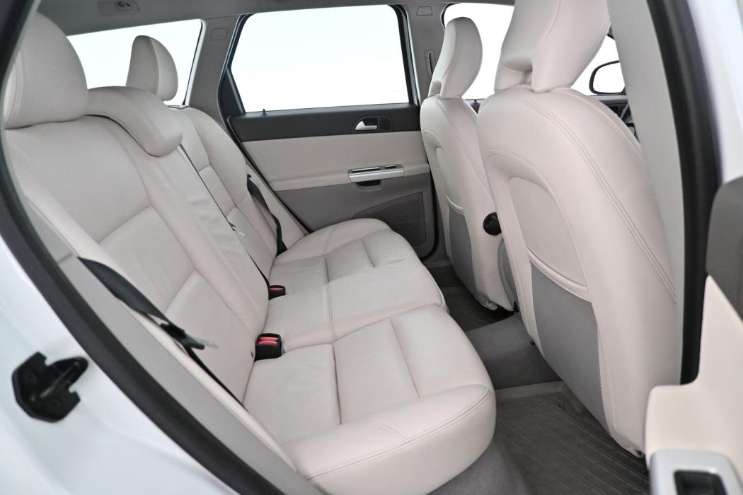 VOLVO V50 2012