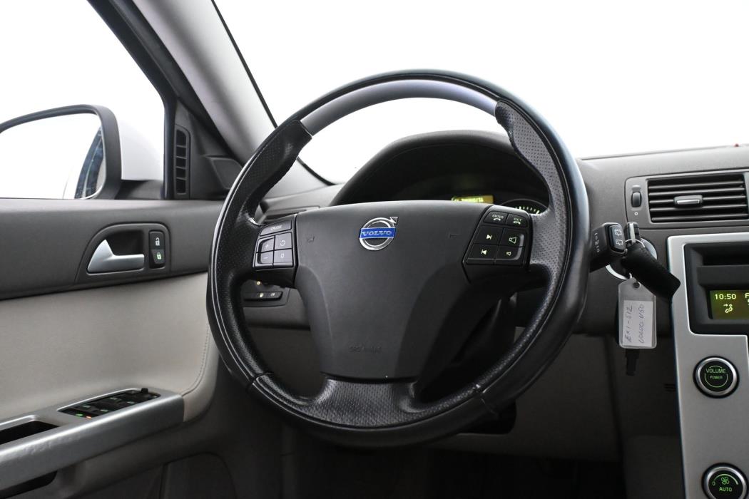 VOLVO V50 2012