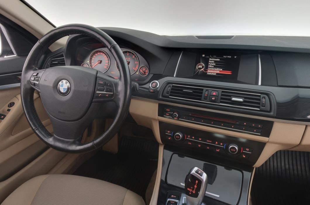 BMW 520 2015