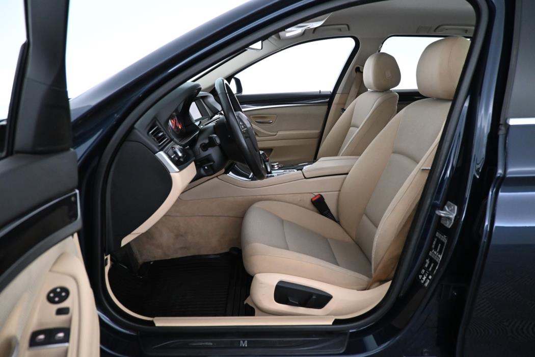 BMW 520 2015