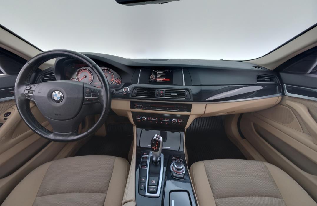 BMW 520 2015