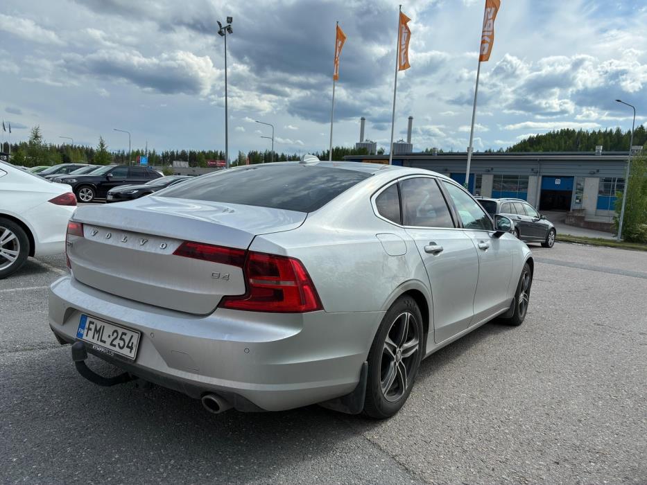 VOLVO S90 2017