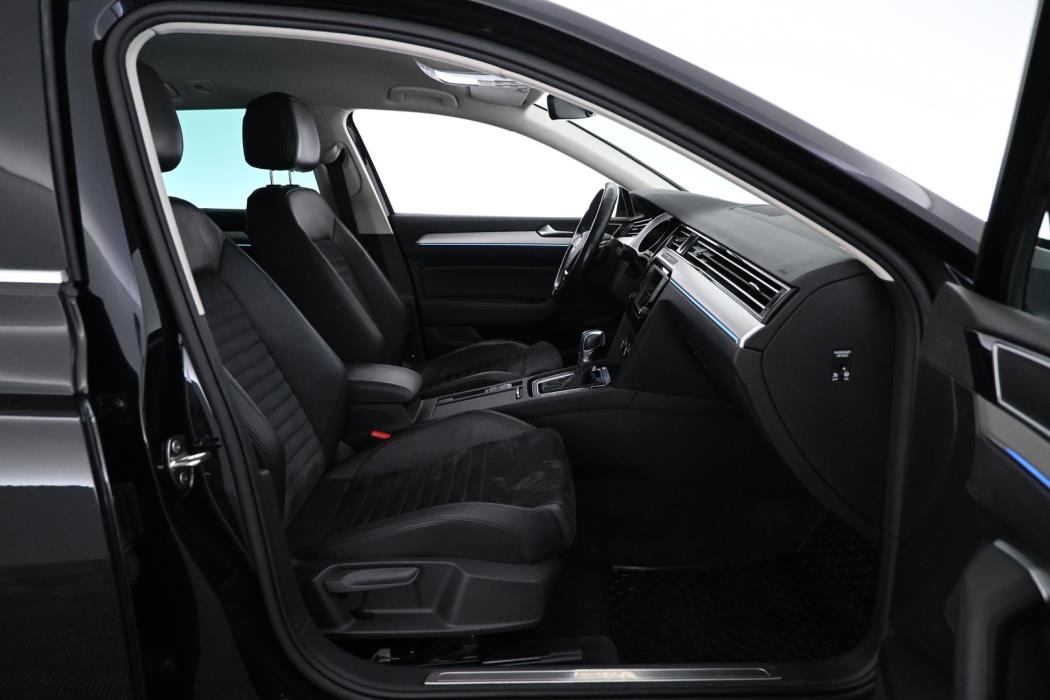 VOLKSWAGEN Passat 2017