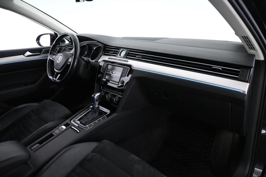 VOLKSWAGEN Passat 2017