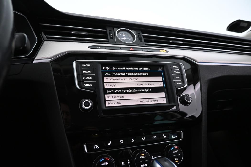 VOLKSWAGEN Passat 2017