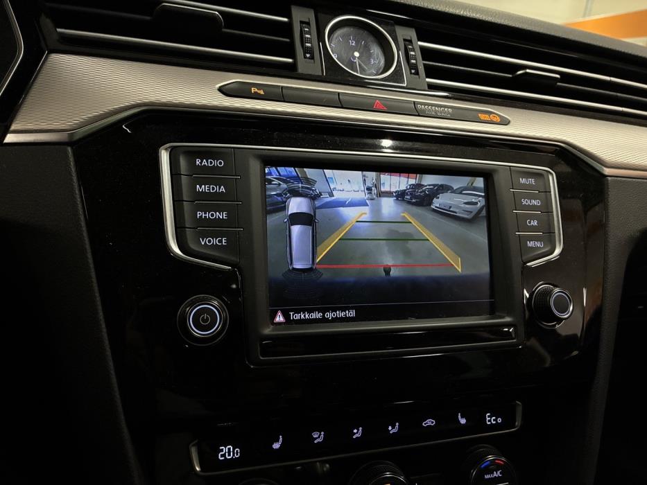 VOLKSWAGEN Passat 2016