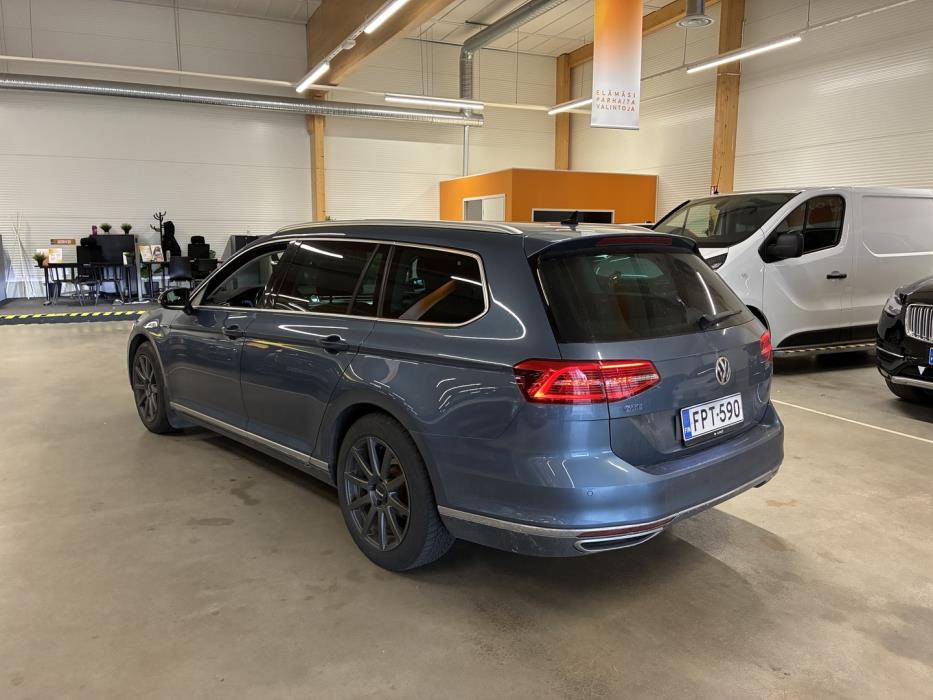 VOLKSWAGEN Passat 2016