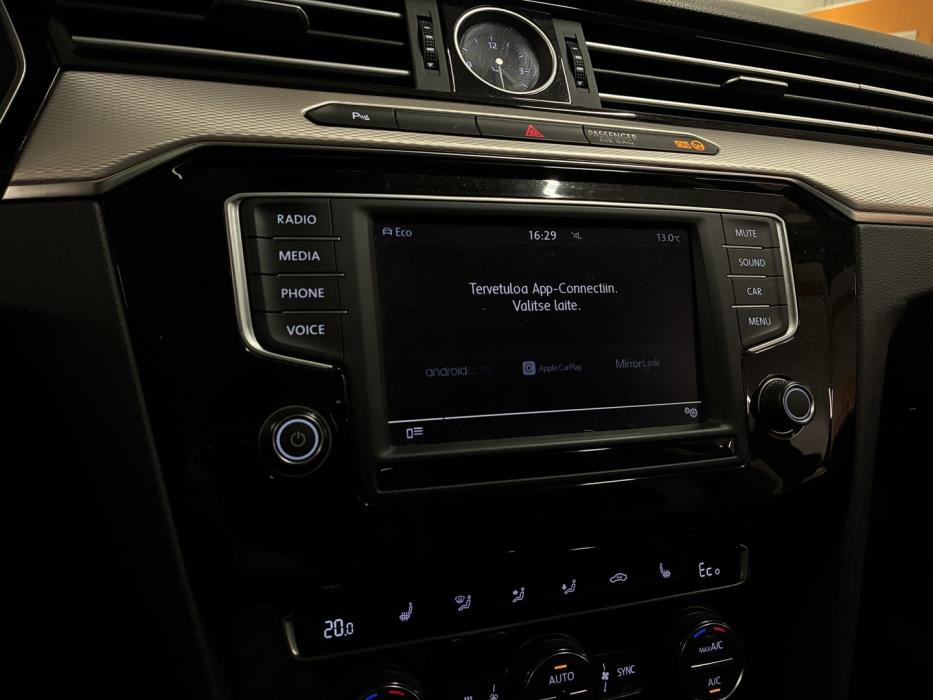 VOLKSWAGEN Passat 2016