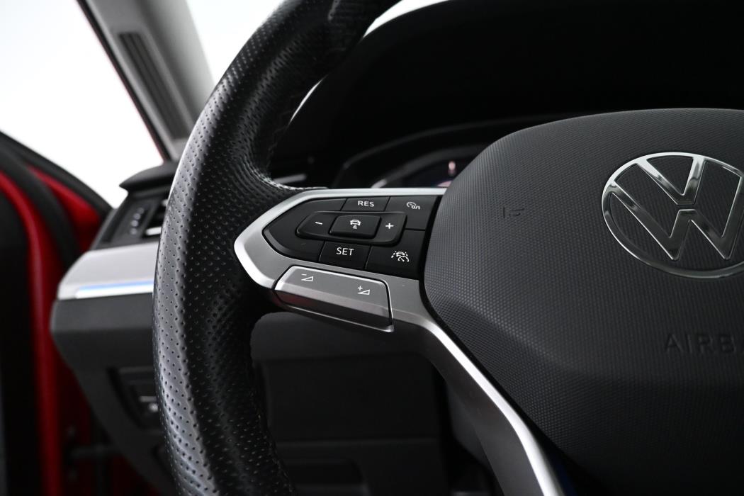 VOLKSWAGEN Passat 2021