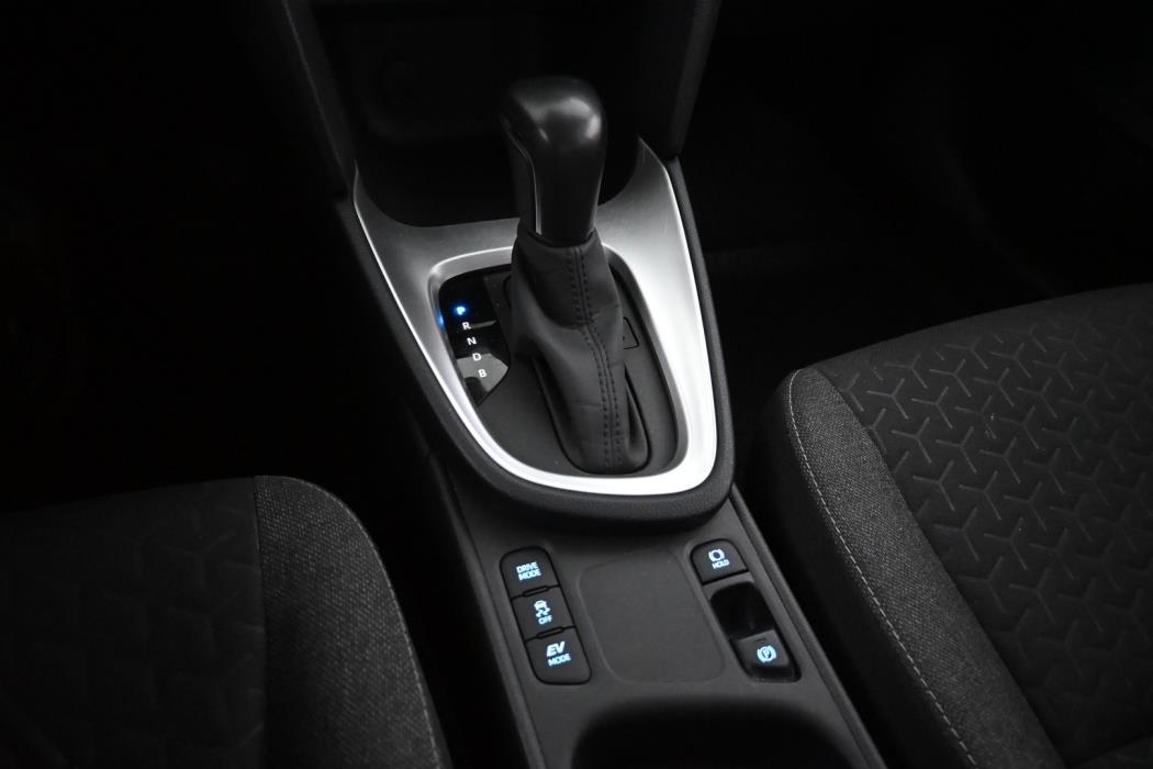 TOYOTA Yaris Cross 2023