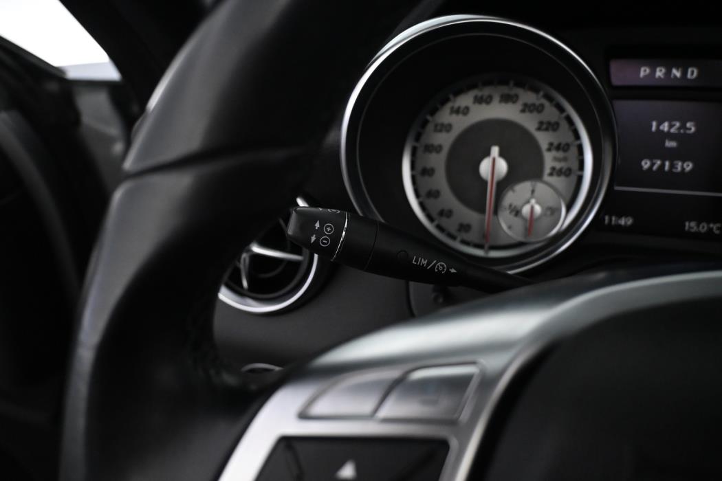 MERCEDES-BENZ SLK 2012