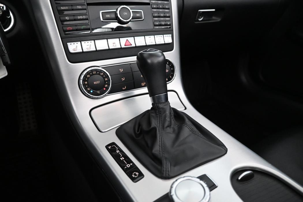 MERCEDES-BENZ SLK 2012