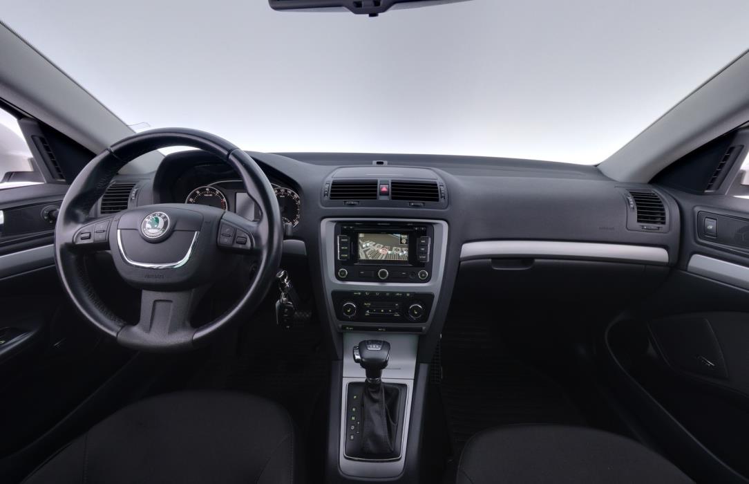 SKODA Octavia 2012