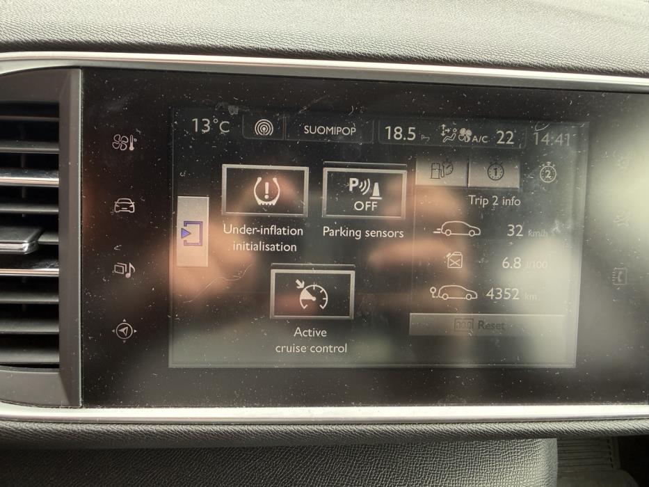 PEUGEOT 308 2015