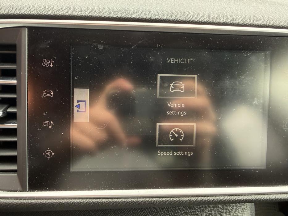 PEUGEOT 308 2015