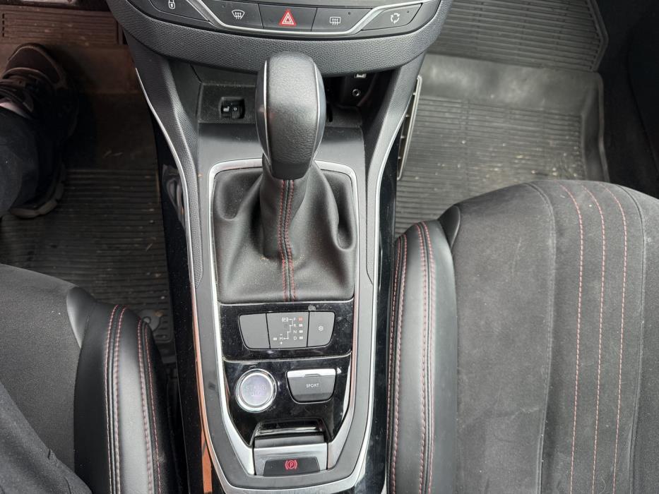 PEUGEOT 308 2015