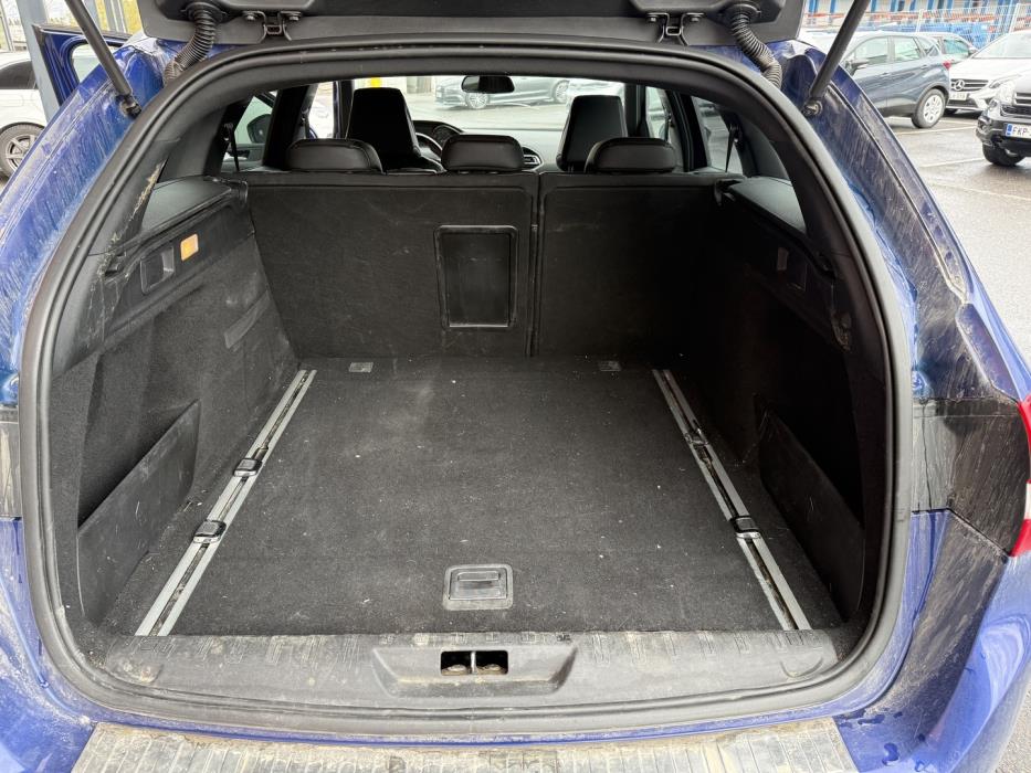 PEUGEOT 308 2015