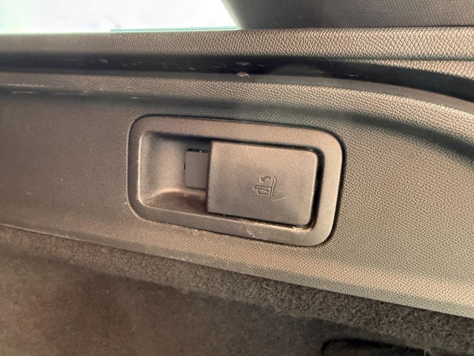 PEUGEOT 308 2015