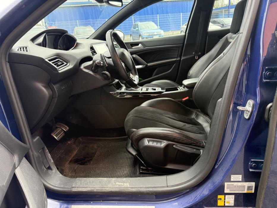 PEUGEOT 308 2015