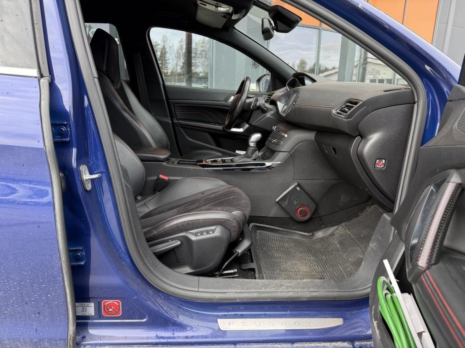 PEUGEOT 308 2015