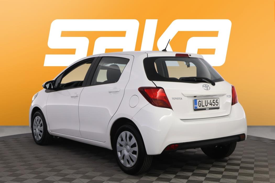 TOYOTA Yaris 2016