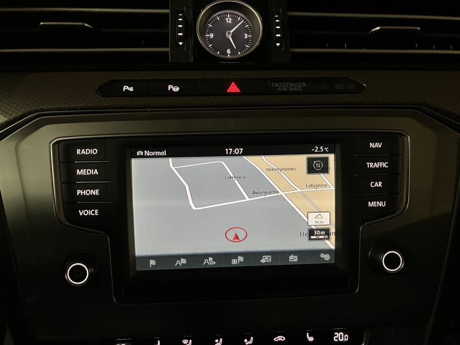 VOLKSWAGEN Passat 2016