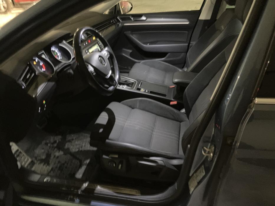VOLKSWAGEN Passat 2016