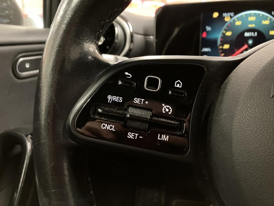 MERCEDES-BENZ A 2019